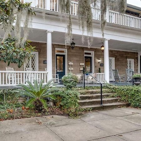 Comfortable Escape In Historic Downtown Savannah Exterior photo