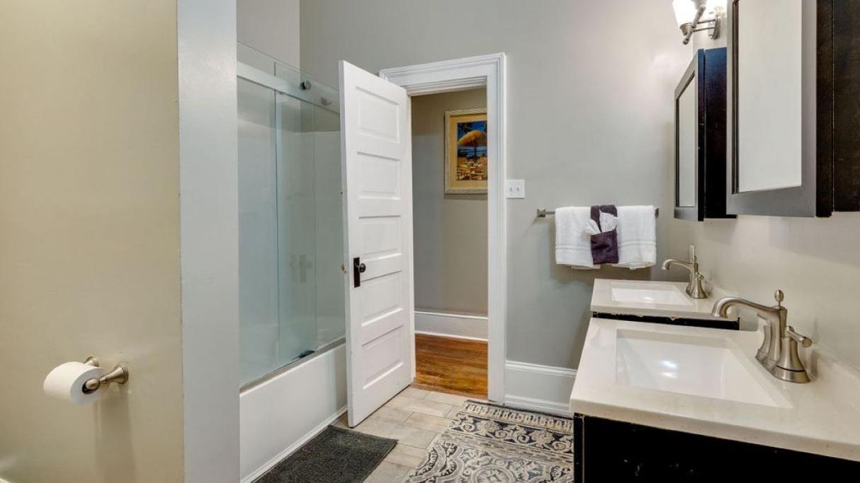 Comfortable Escape In Historic Downtown Savannah Exterior photo